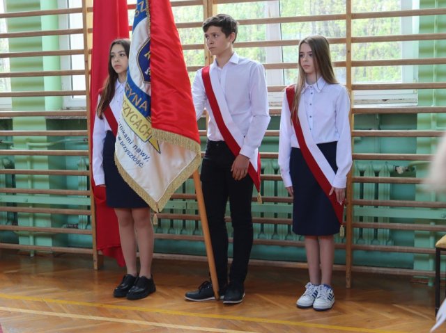 b_1024_768_0_00_images_2022_2023_Wydarzenia_3maja_342331929_553363210211064_1043864299786926296_n